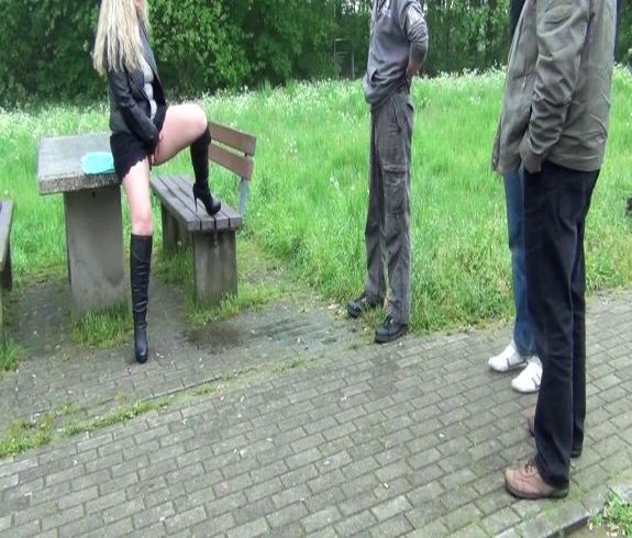 Dreist vor Leuten Public abgepisst!